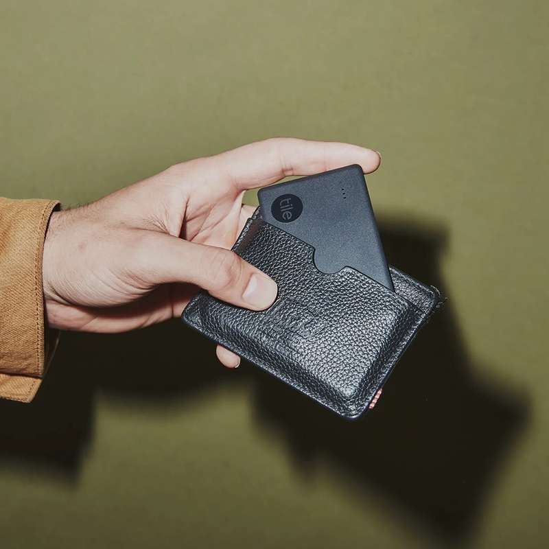 Tile Slim - Thin Bluetooth Tracker for Phones- Wallets- Luggage Tags- and More / Black