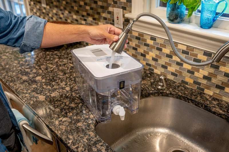 Countertop Water Filter Dispenser - 9.5L Tap Water Purifier with Advanced Carbon Block Filter- LE...