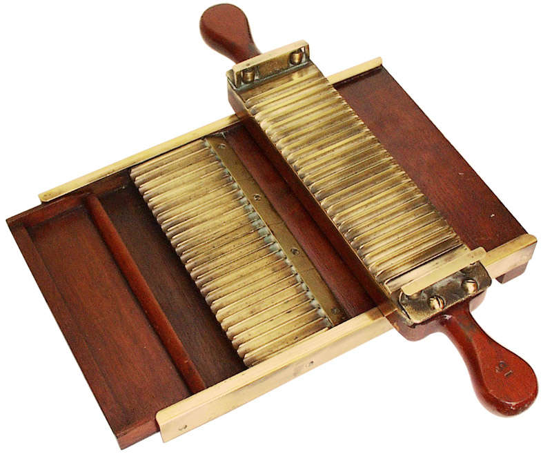 Pill Roller for Making Medical Pills 19th Century  - click to enlarge.