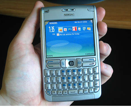 NOKIA E61 - STUNNING Condition - Still have Box and Manuals