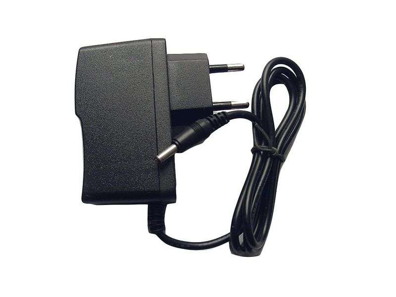Plug & Play 5V 1A DC Adapter for 3.5x1.35mm