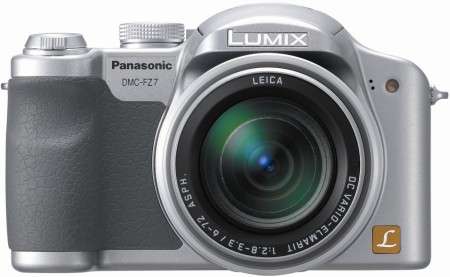 Panasonic LUMIX DMC-FZ7 Digital camera including bag, charger, batteries and card