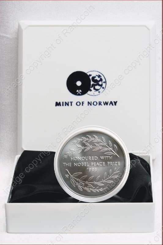 Mandela_Silver_Norway_Nobel_Peace_Medal_box_rev