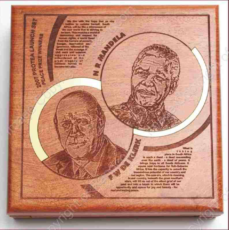 2007_Gold_Protea_Launch_set_Mandela_De_Klerk_box_closed