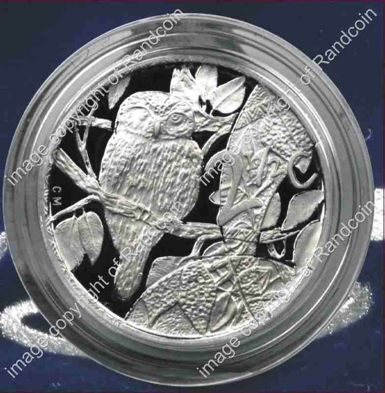2004_Silver_2_Half_cent_Owl_velvet_coin_rev