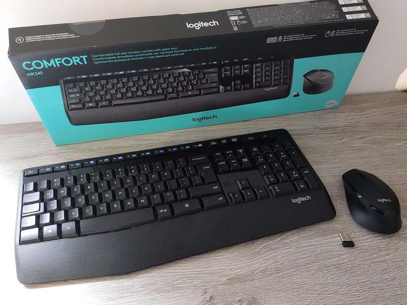 Logitech Mouse and Keyboard bundle (MK345)