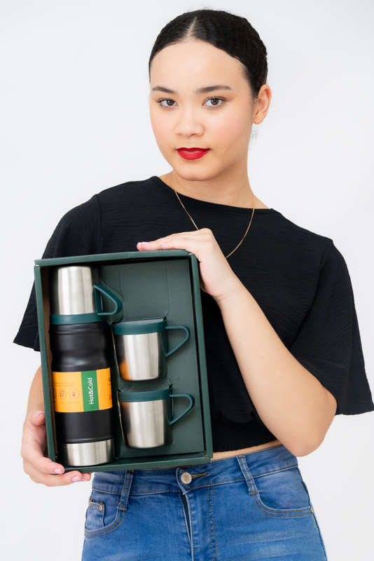 4 Piece Vacuum Thermos Insulated Stainless Steel Flask &amp; Cup Gift Set 750ml