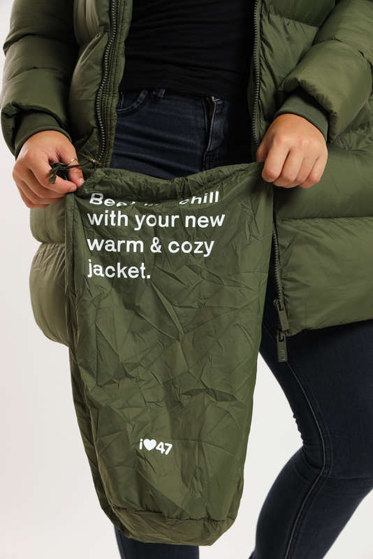 Ladies Winter Long Hooded Puffer Jacket With Easy Carry Bag