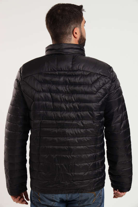 Mens Lightweight Puffer Jacket With Easy Carry Bag