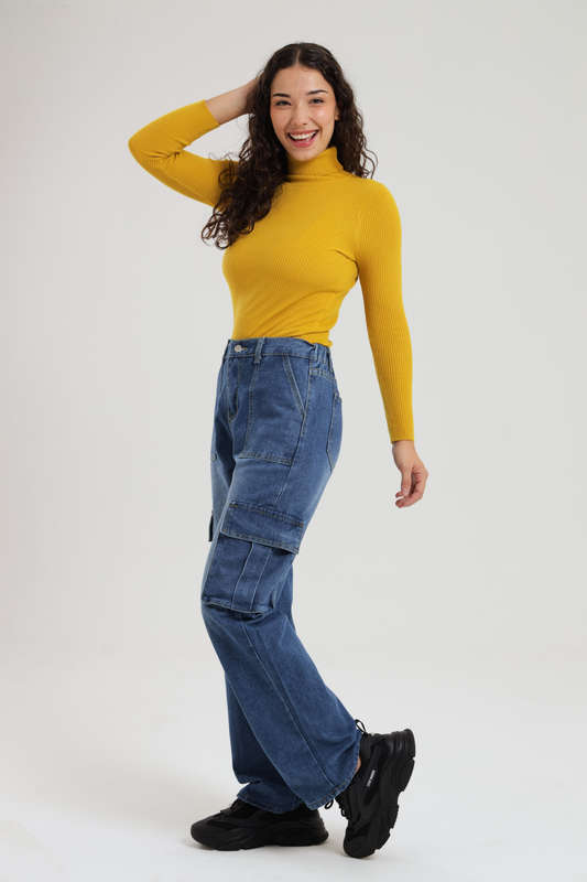 Ladies Blue High Waist Boyfriend Jeans With Side Pockets