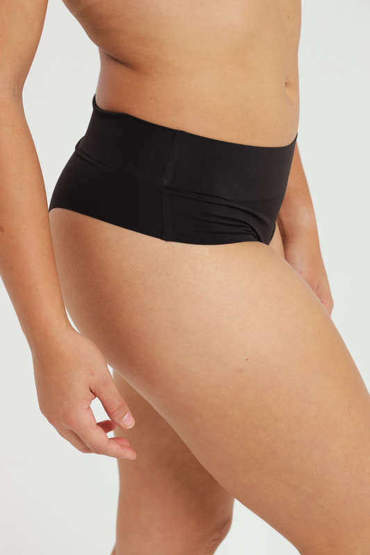 Senza® Ladies 3 Pack High Rise Semi Thong Seamless No Show Panties