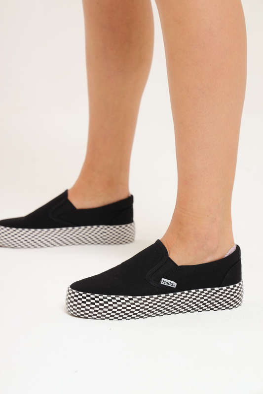 Mudd Ditzy Floral Casual White Slip-On Sneakers For Ladies