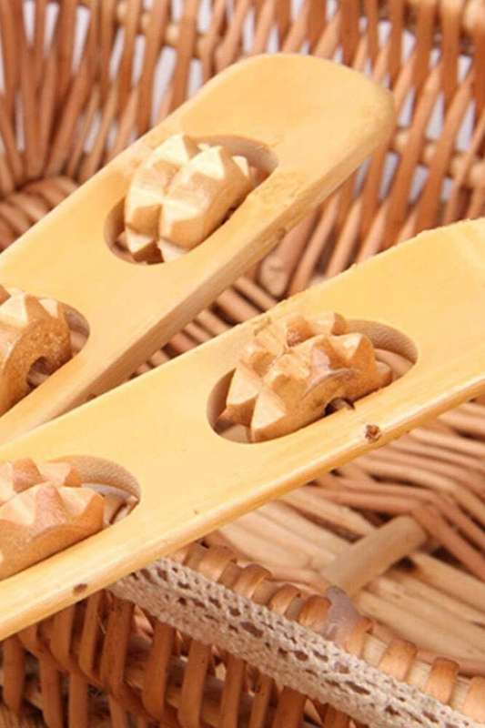 Senza® Bamboo Back Scratcher With Massage Wheels For Stress Relief