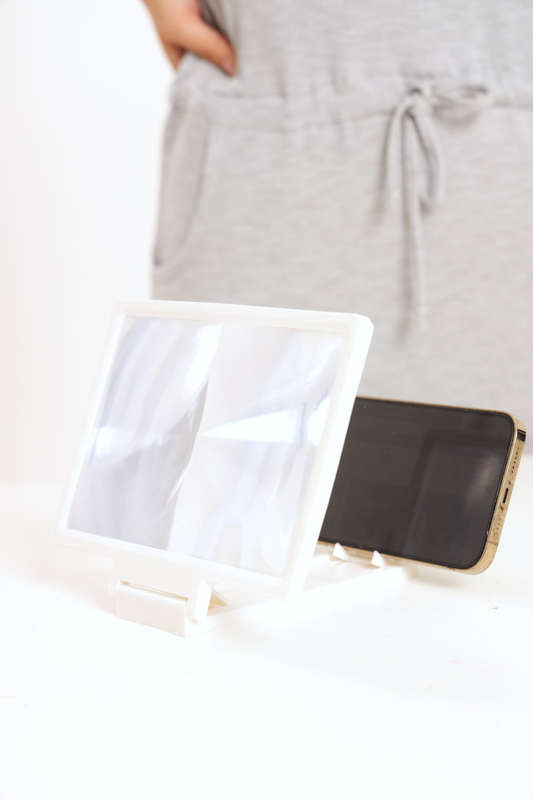 Senza® Foldable Phone Screen Magnifier