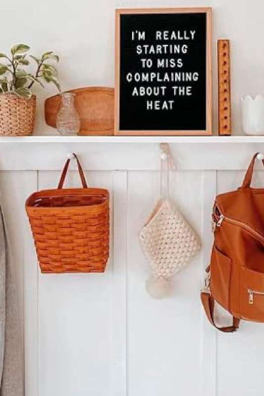 Senza® Black Plastic Letter Felt Board