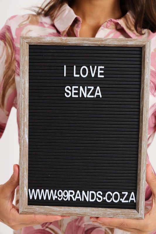 Senza® Black Plastic Letter Felt Board