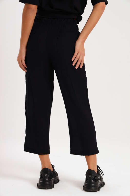 Casual Ladies Black Harem Wide Leg Pants With Pockets