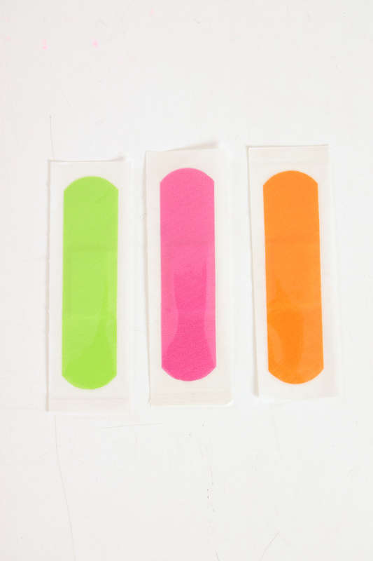 Senza® Waterproof Bandaid Neon Plasters Box Of 40