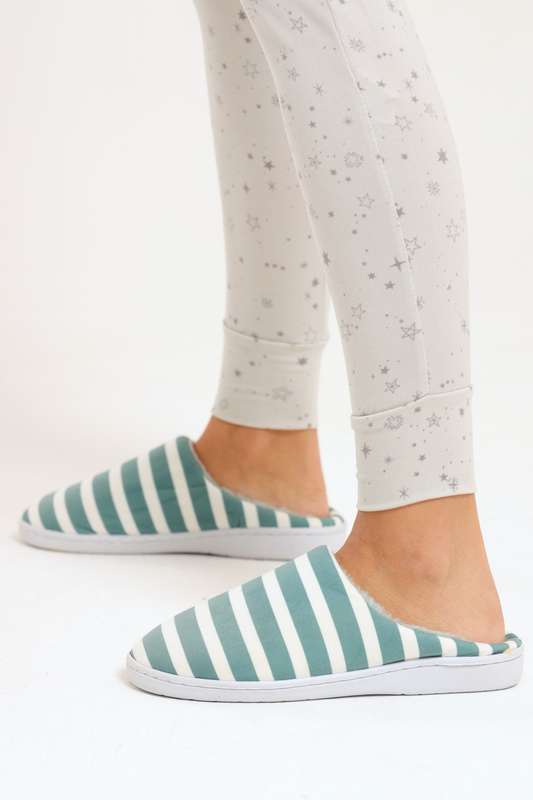 Ladies Cozy Plush Winter Bedroom Slippers