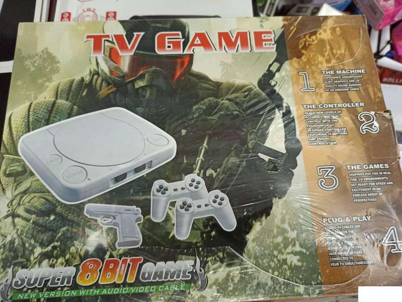 Super 8 bit game console