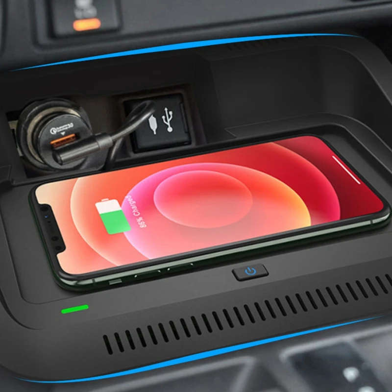 Car Wireless Charger 10W Phone Charger Charging Pad QI Phone Holder for Toyota RAV4 RAV 4