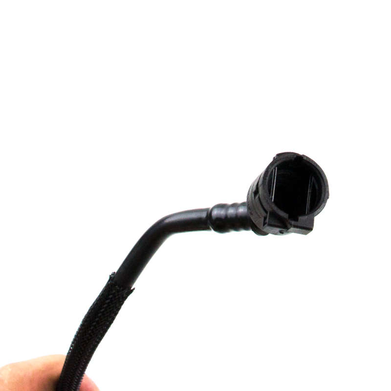 Auxiliary Kettle Water Pipe 17128602646 For BMW 5 G38 7 G11 G12