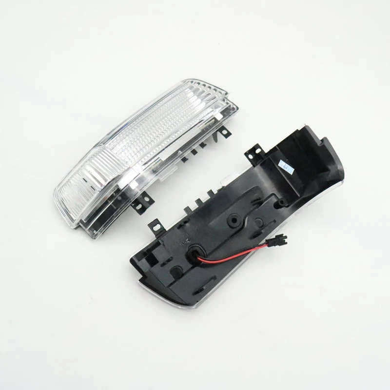 Side Rearview Mirror Turn Signal Indicator Light LED Repeater Lamp For Mitsubishi Pajero Montero