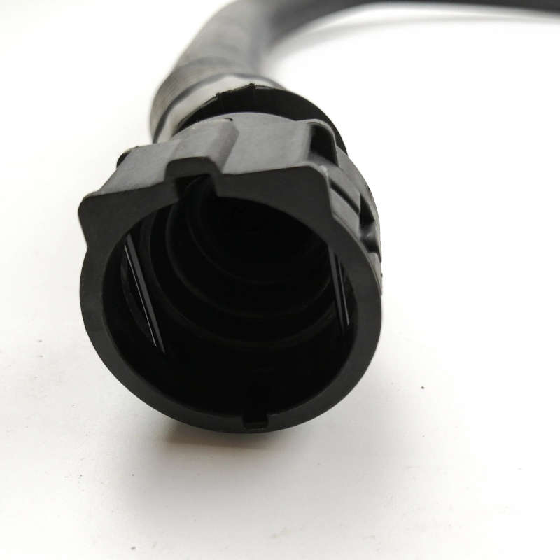 64213400417 Auxiliary Water Tank Connection Water Pipe For BMW X3 E83/E83 LCI