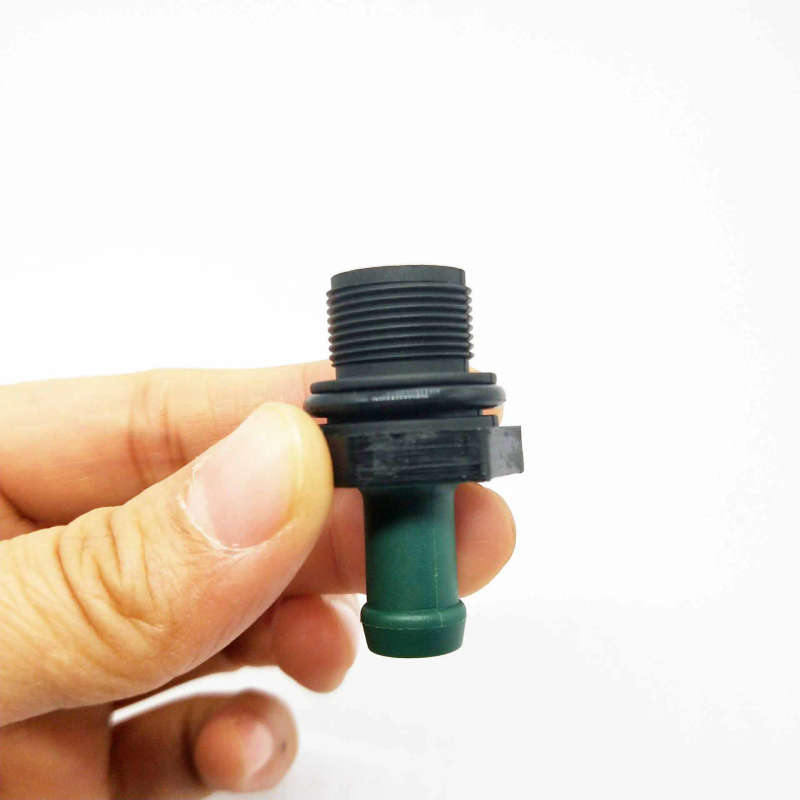 10pcs Auto PCV Valve for Nissan Infiniti X-TRAIL T30 QR20 QR25 green