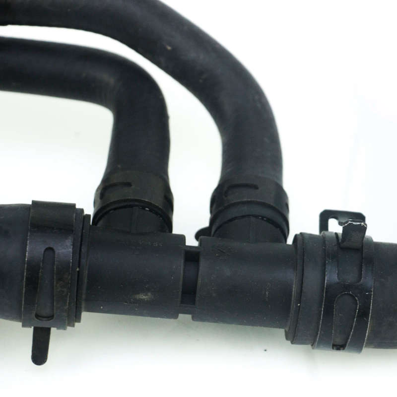 Outlet Pipe 9677351480 For Dongfeng Citroen C4 Sega C4L Radiator Outlet Pipe Joint 1.2T