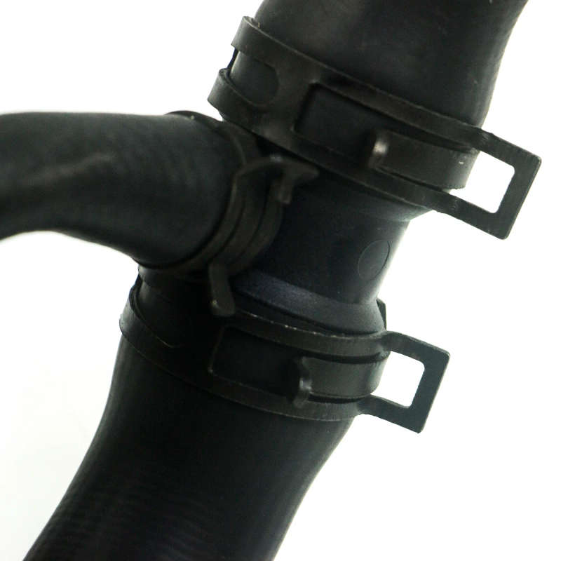 Water Tank Inlet Pipe 1351VX For Dongfeng Peugeot 508 Citroen C5 Radiator Inlet Pipe 2.3