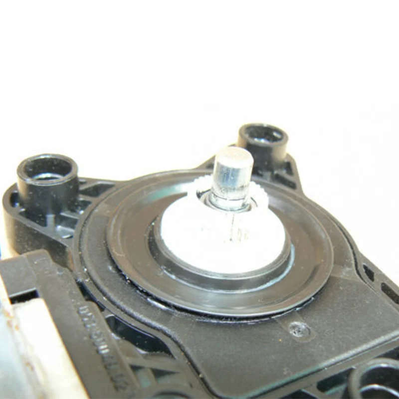 Window regulator motor is suitable for Benz w203w220 2208204642
