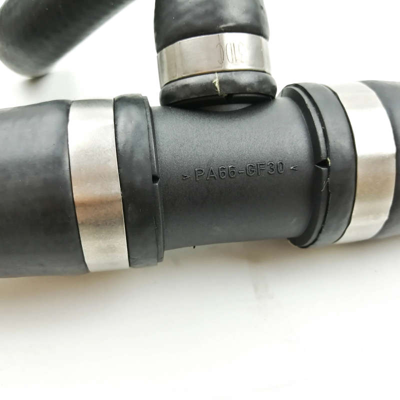 Water Tank Connection Lower Hose 2115017582 For Mercedes Benz E200 KOMPRESSOR Rubber Hose Pipe