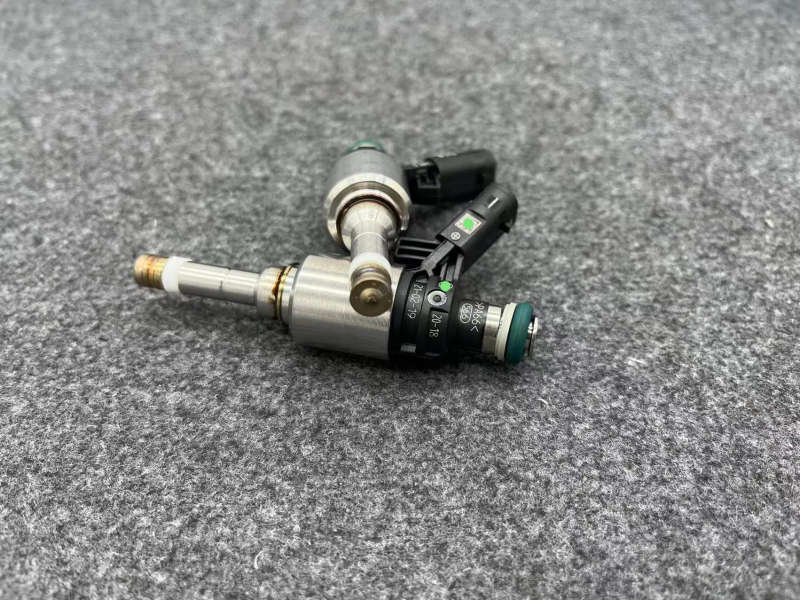 EW 4Pcs Engine Fuel Injector Valve Nozzle 06H906036Q For VW Golf Passat Audi A3 A4 A5 TT Skoda