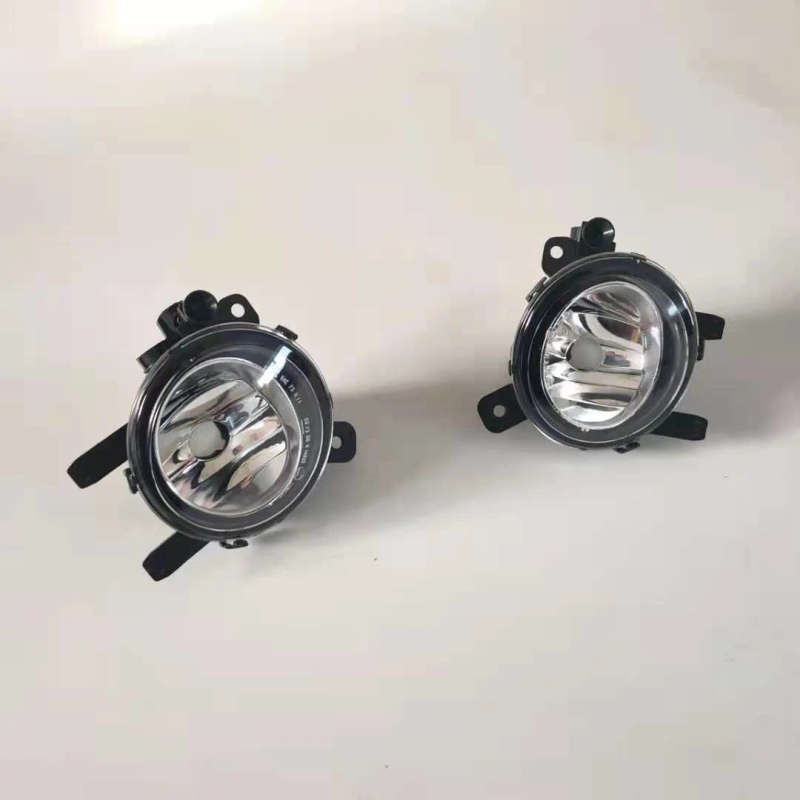 Automobile fog lamp suitable for BMW 1 3 4 series F20 63177248911 63177248912 day running lamp