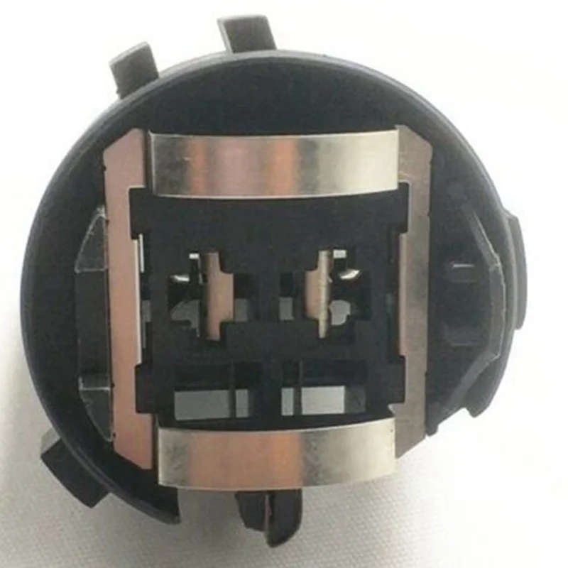 Halogen Lamp Holder Low Beam Head Light Base For Golf 6 MK6 7 MK7 Tiguan Touran Sharan Scirocco R