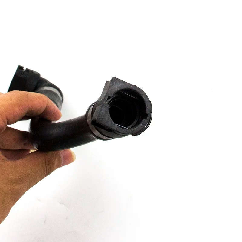 17227575387 Geuine Water Tank Hose Radiator Cooling Water Hose For BMW 7 Series F01 F02