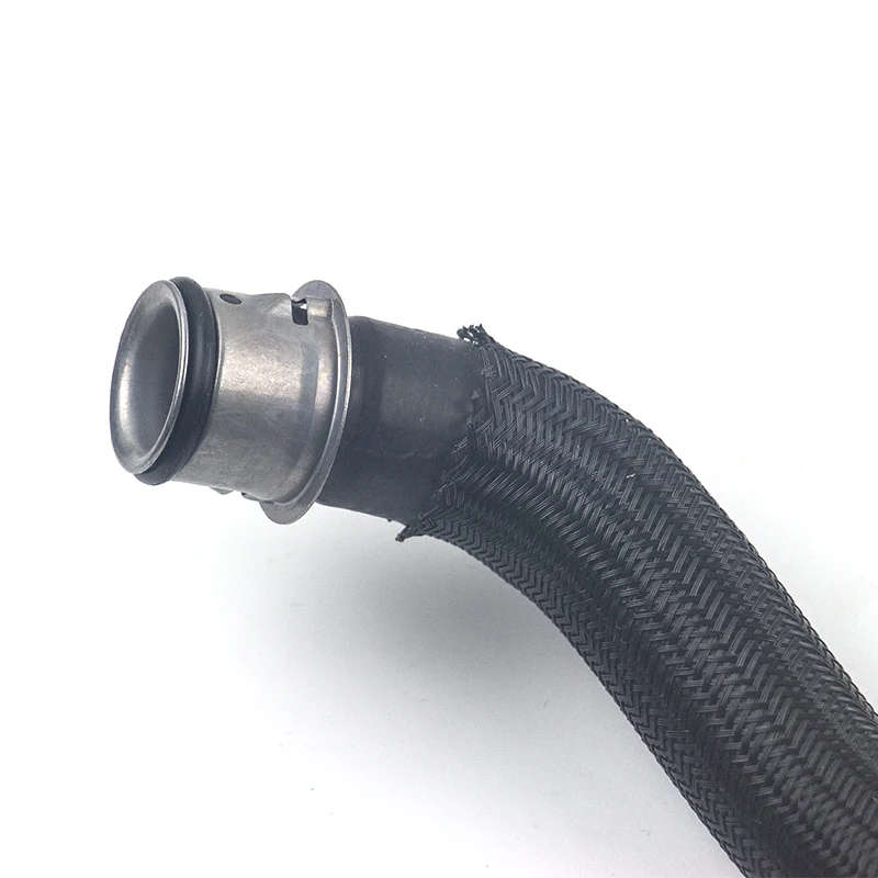 2125015584 Coolant Pipe For MERCEDES-BENZ E200 NGD/C E400 320 4MATIC 320L CLS 320 400
