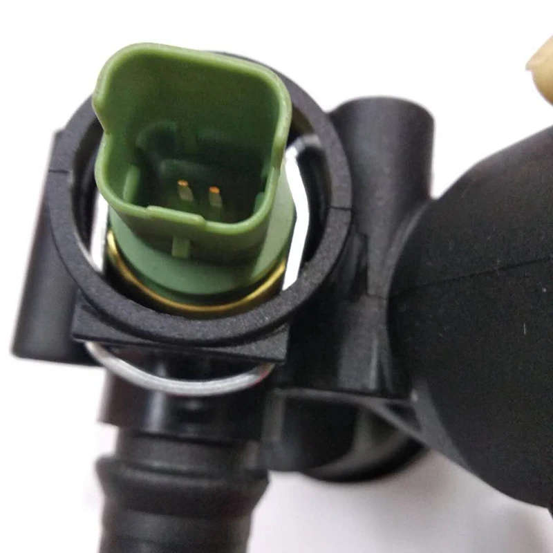 LR001312 C2S44028 Brand New Engine Coolant Thermostat Housing For LAND ROVER Freelander 2 2006-2014