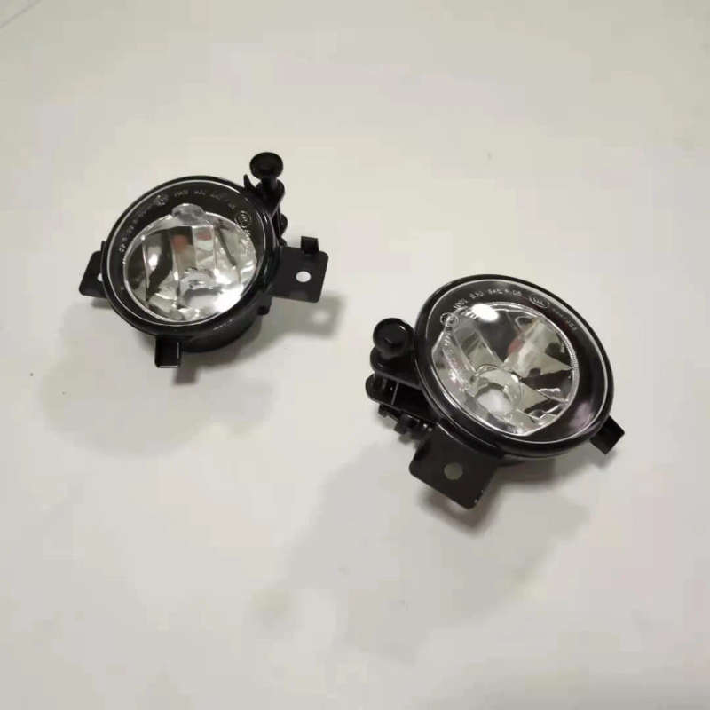The front bumper fog lamp suitable for BMW X5 E70 63177224643 63177224644 daytime running lamp