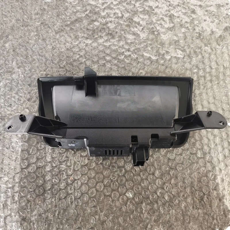 Rear Third Brake Light High Mounted 3rd Stop Lamp For Chrysler 300 300C 2004 2005 2006 2007