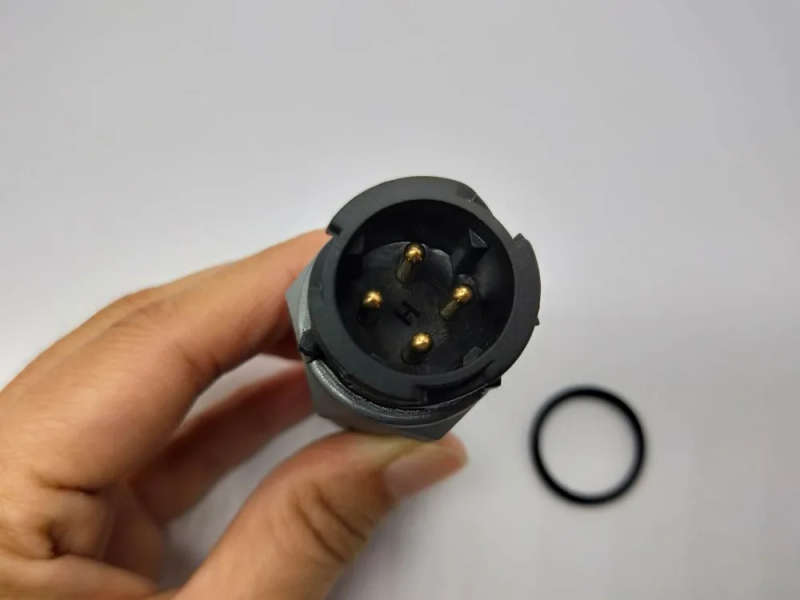 4 Pins Speed Sensor For Volvo FH FM Renault Trucks