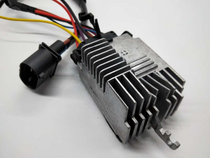 Radiato Cooling Fan Control module For Audi A6 C6 Skoda Octavia 2.0 TDI/TFSI