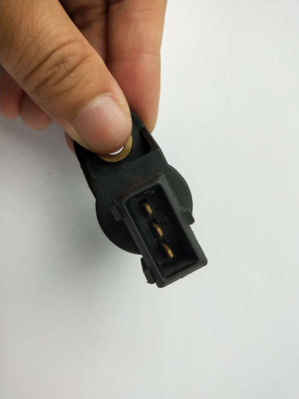 Automobiles crankshaft position sensor CKP for CHERY QQ 0.8