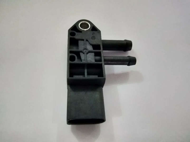 Pressure Sensor For AUDI A3 A4 A6 A8 Q7 SEAT SKODA Fabia ROOMSTER