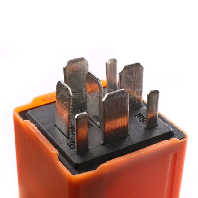 28349070 4109070 5KG005675-01 Fuel Pump Relay Lamp Headlight Control For Saab 93/9-3 95/9-5 900
