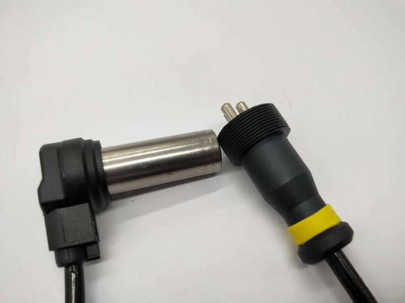 CRANKSHAFT POSITION SENSOR FOR MERCEDES-BENZ