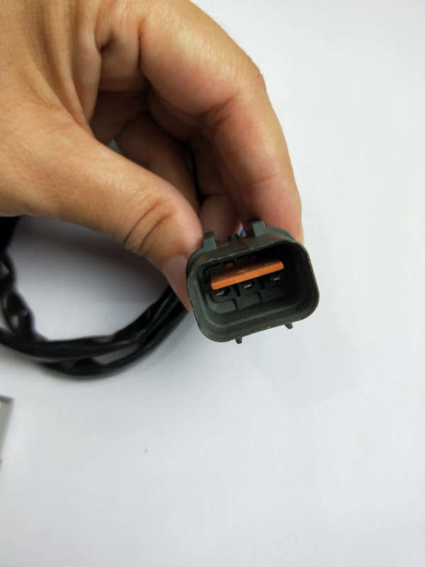 Auto Speed Sensor FOR Mitsubishi Fuso Truck MC858133
