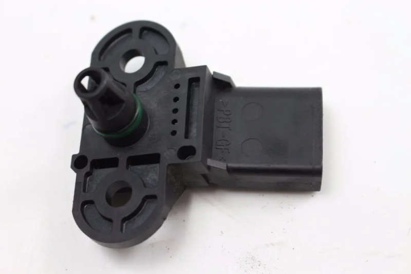 Manifold Intake Air Boost Pressure Sensor For VW Volkswagen LAV Lavida PO