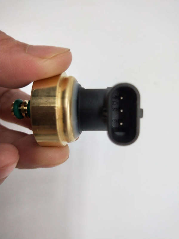 Fuel Pump Pressure Sensor For Mercedes Benz C E S CLASS ML A0035427518